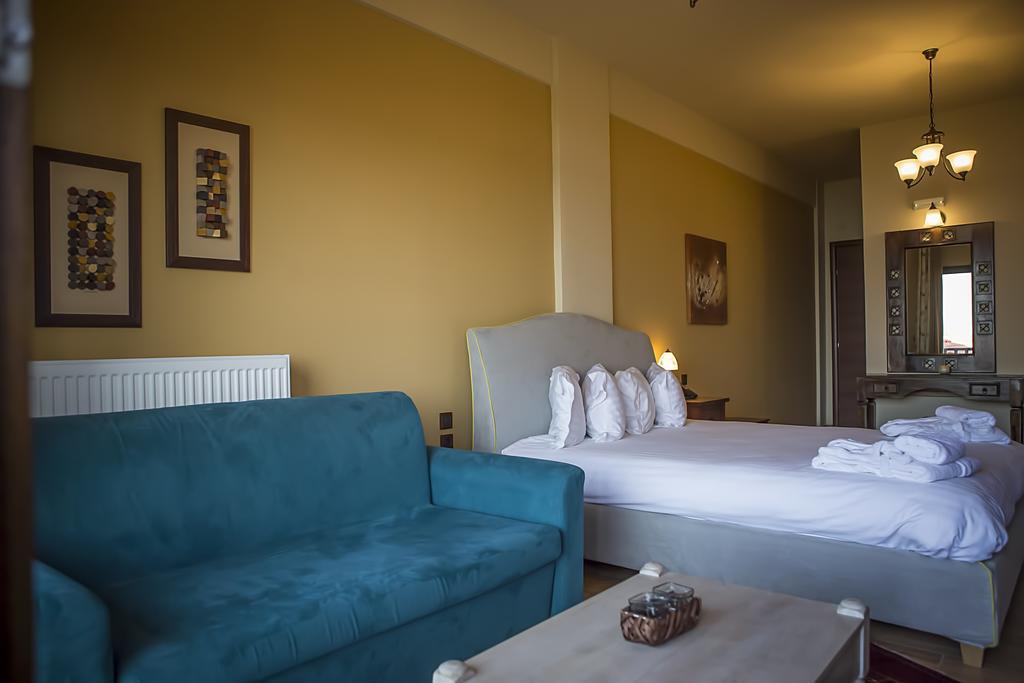 Pandion Luxury Boutique Hotel & Suites With Spa Неохоріон Екстер'єр фото